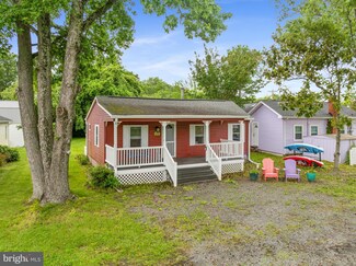 16539 Oakley Dr, Cobb Island, MD 20625