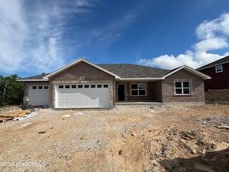 209 Gavin Ln, Linn, MO 65051
