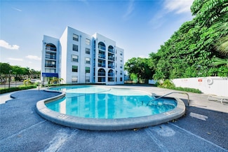 9460 Fontainebleau Blvd Unit 130, Miami, FL 33172