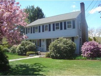 15 Grenadier Rd, Hingham, MA 02043