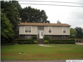 665 Mcclain Rd, Bessemer, AL 35023