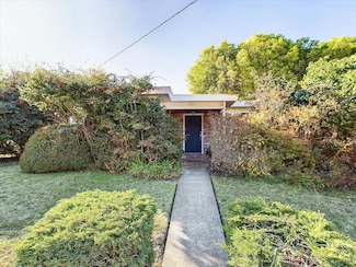 1864 Heather Ln, Eureka, CA 95501