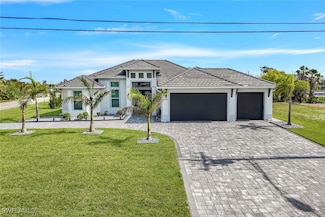 2590 Surfside Blvd, Cape Coral, FL 33914