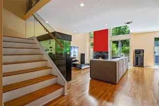 10061 Melinda Way Unit 2, Northridge, CA 91325