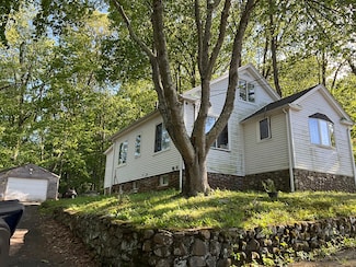 148 Burwell Rd, West Haven, CT 06516