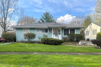 1166 Raymond St NW, Warren, OH 44485