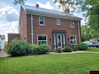400 400 S Washington St, New Ulm, MN 56073