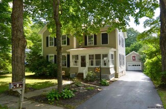 36 Maple St, Broadalbin, NY 12025