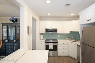 26 Claremont Ct, Red Bank, NJ 07701