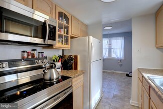 859 Bentwillow Dr, Glen Burnie, MD 21061