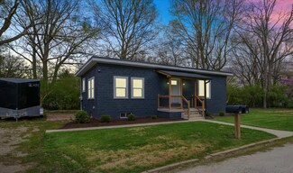 2504 W Daniel St, Champaign, IL 61821
