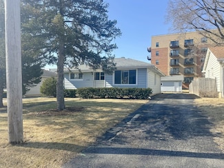 278 Rouse Ave, Mundelein, IL 60060