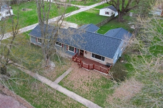 407 N Gray St, Sidell, IL 61876