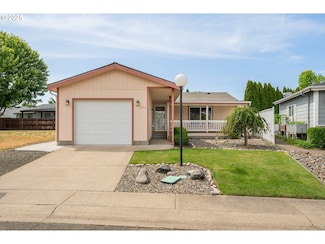 222 Kristi Lee Ln, Roseburg, OR 97471