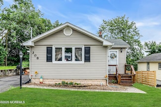 208 Hilltop Blvd, Keyport, NJ 07735