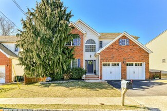 10 Graulich Dr, Milltown, NJ 08850