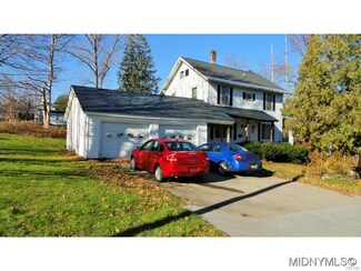 20 Stewart St, Dolgeville, NY 13329