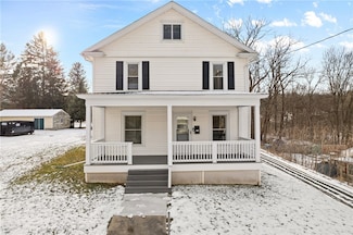 24 Stanley St, Mount Morris, NY 14510