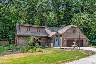 4300 Landings Ln, Saint Joseph, MI 49085