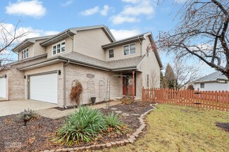 2372 Caton Crest Dr, Crest Hill, IL 60403