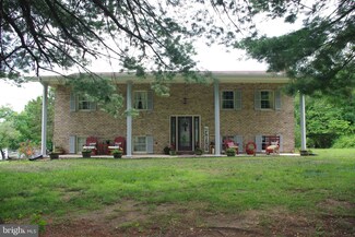 1156 Conservation Dr, Hedgesville, WV 25427