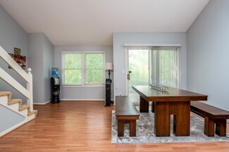 18 Prudence Crandall Ln Unit 18, North Easton, MA 02356
