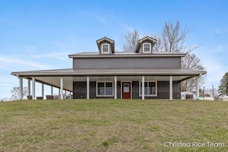 5253 Woods Rd, Sidney, MI 48885