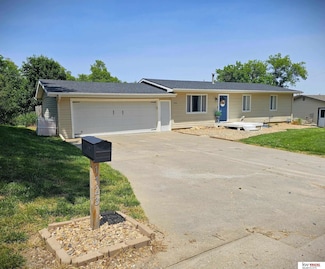 1123 16th St, Fairbury, NE 68352
