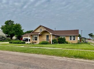 301 S Main St, Wilcox, NE 68982