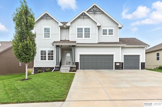 8821 S 169th St, Omaha, NE 68136