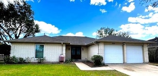 2901 Crane Dr, Pearland, TX 77581