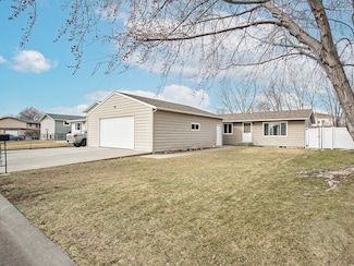 344 Phyllis Cir W, Billings, MT 59102