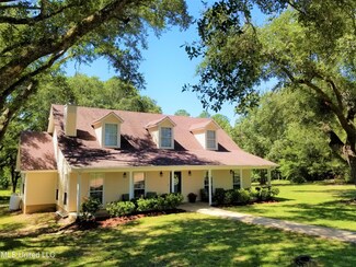 2299 Kiln Delisle Rd, Kiln, MS 39556