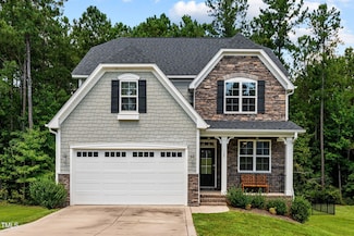 128 School Side Dr, Spring Lake, NC 28390