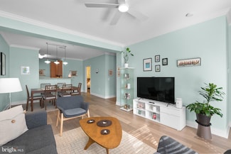 11800 Old Georgetown Rd Unit 1525, Rockville, MD 20852