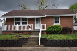 820 S 4th St, Boonville, IN 47601
