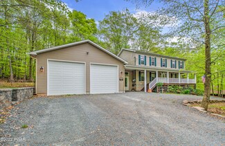 1059 Boat House Rd, Lake Ariel, PA 18436