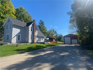 3016 Wadsworth Rd, Norton, OH 44203