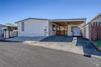 5830 Robin Hill Dr Unit 64, Lakeport, CA 95453