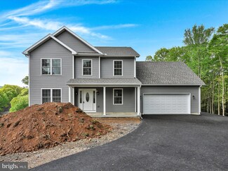 19 Timberline Dr, Pottsville, PA 17901