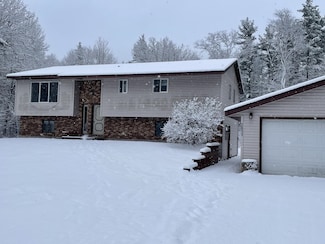 2811 Blueberry Ln, Wisconsin Rapids, WI 54494