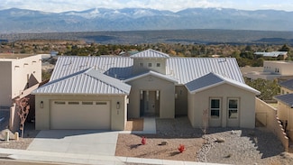 24 Confianza St, White Rock, NM 87547