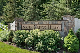 11 Morgan Dr Unit 305, Natick, MA 01760