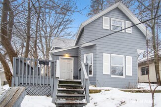 334 Hanover St NE, Grand Rapids, MI 49505