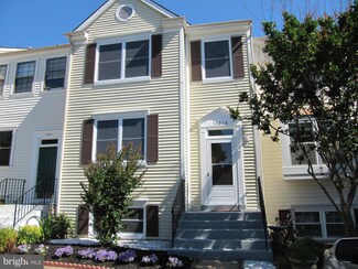 13616 Wildflower Ln, Clifton, VA 20124