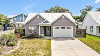 102 SW 8th St, Oak Island, NC 28465