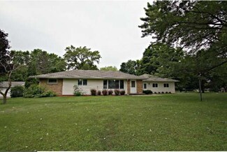 3608 Leroy St, Wayzata, MN 55391