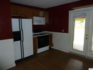 421 Arnold St, Maryville, TN 37804