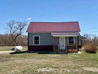 4925 S Mount Hope Rd, Carson City, MI 48811