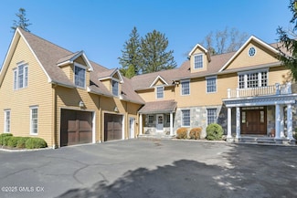 5 Cat Rock Rd, Cos Cob, CT 06807